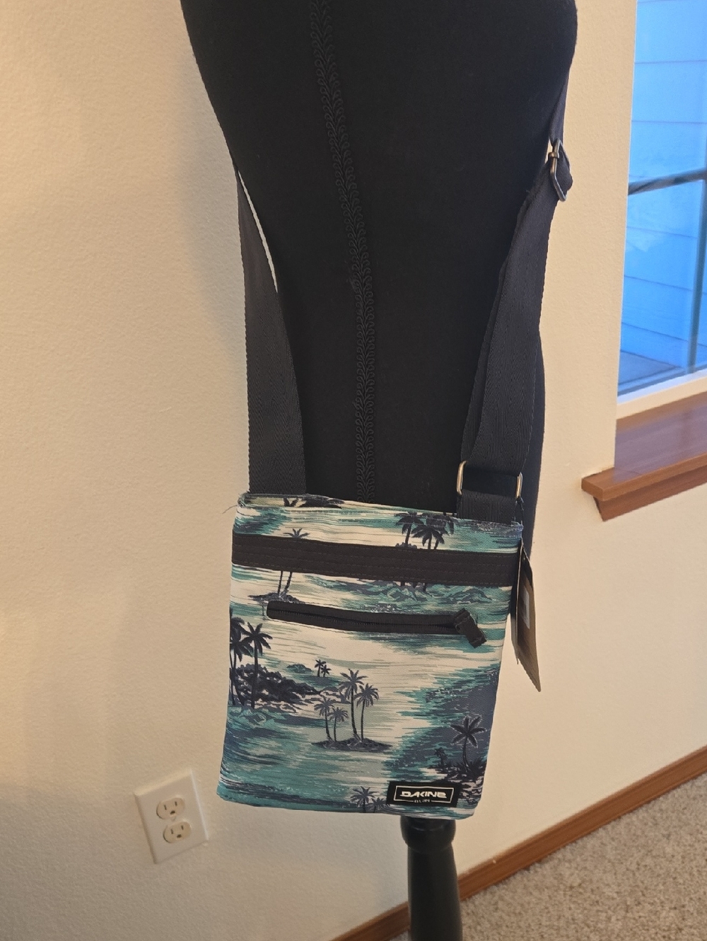Dakine Teal and Black Palm-Print Crossbody Pouch